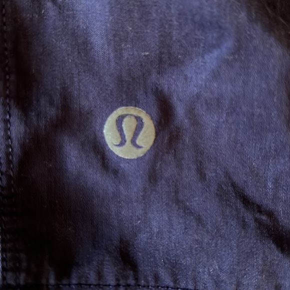 Lululemon relaxed &go keepsake short, size 6 - Picture 4 of 5